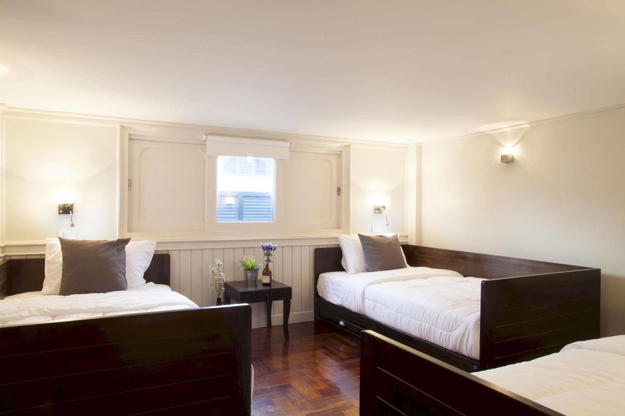 Hostel Golden Mountain